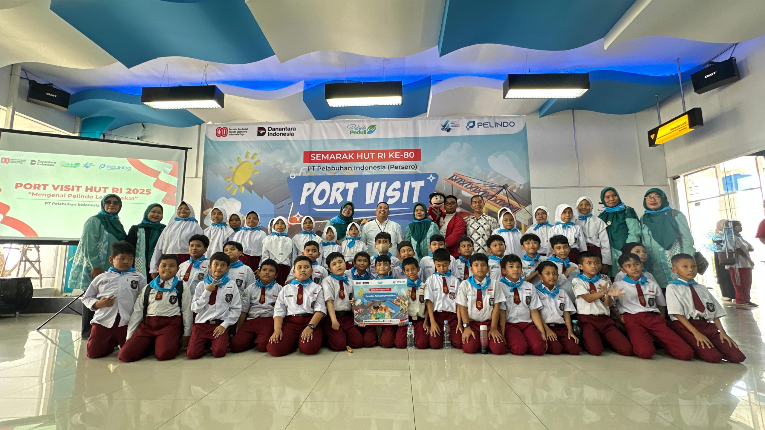 PELINDO REGIONAL 1 SAMBUT SEMARAK HUT RI KE-80. Gelar Port Visit Untuk Siswa SD Melalui Program RJSL