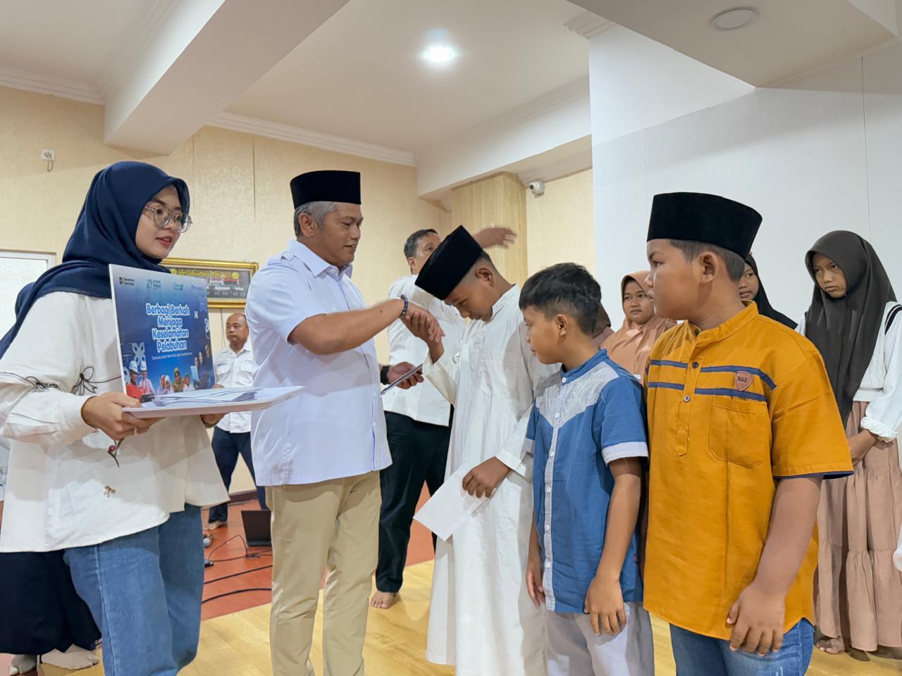Perkuat Nilai Kepedulian dan Keselamatan, Pelindo Regional 1 Gelar Pengajian, Doa Bersama, dan Santunan Anak Yatim Piatu