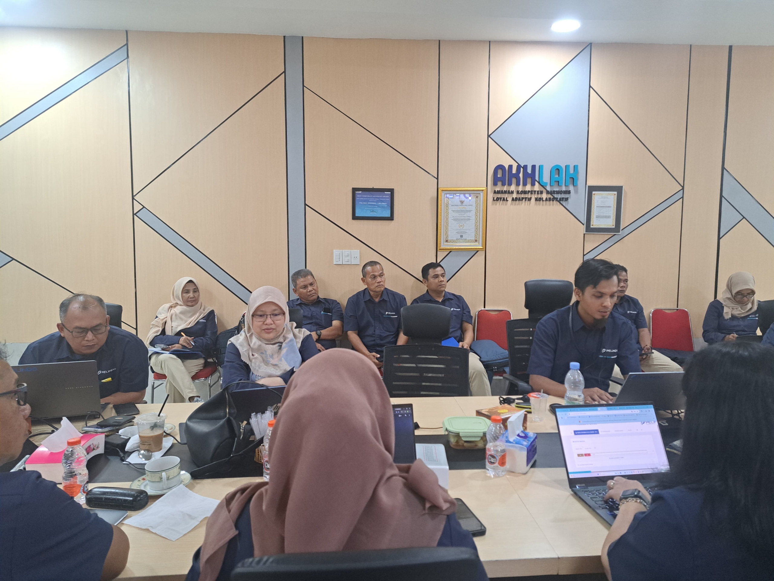 Pelindo Regional 1 Belawan Kenalkan Ekosistem Kepelabuhanan kepada Mahasiswa Magang