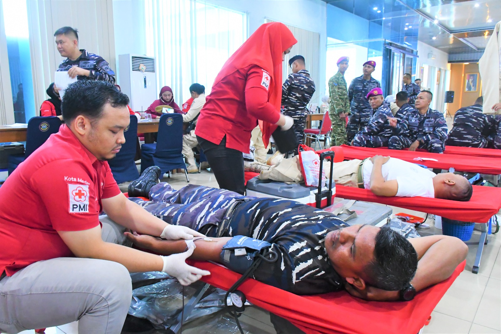 Tak Henti Menebarkan Ketulusan, Setetes Darah, Sejuta Harapan: Semarak HUT TNI Ke-81